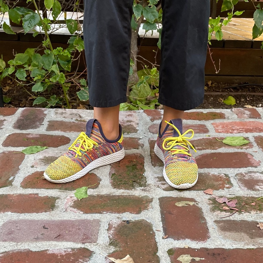 Adidas Pharrell Williams multicolor sneaker